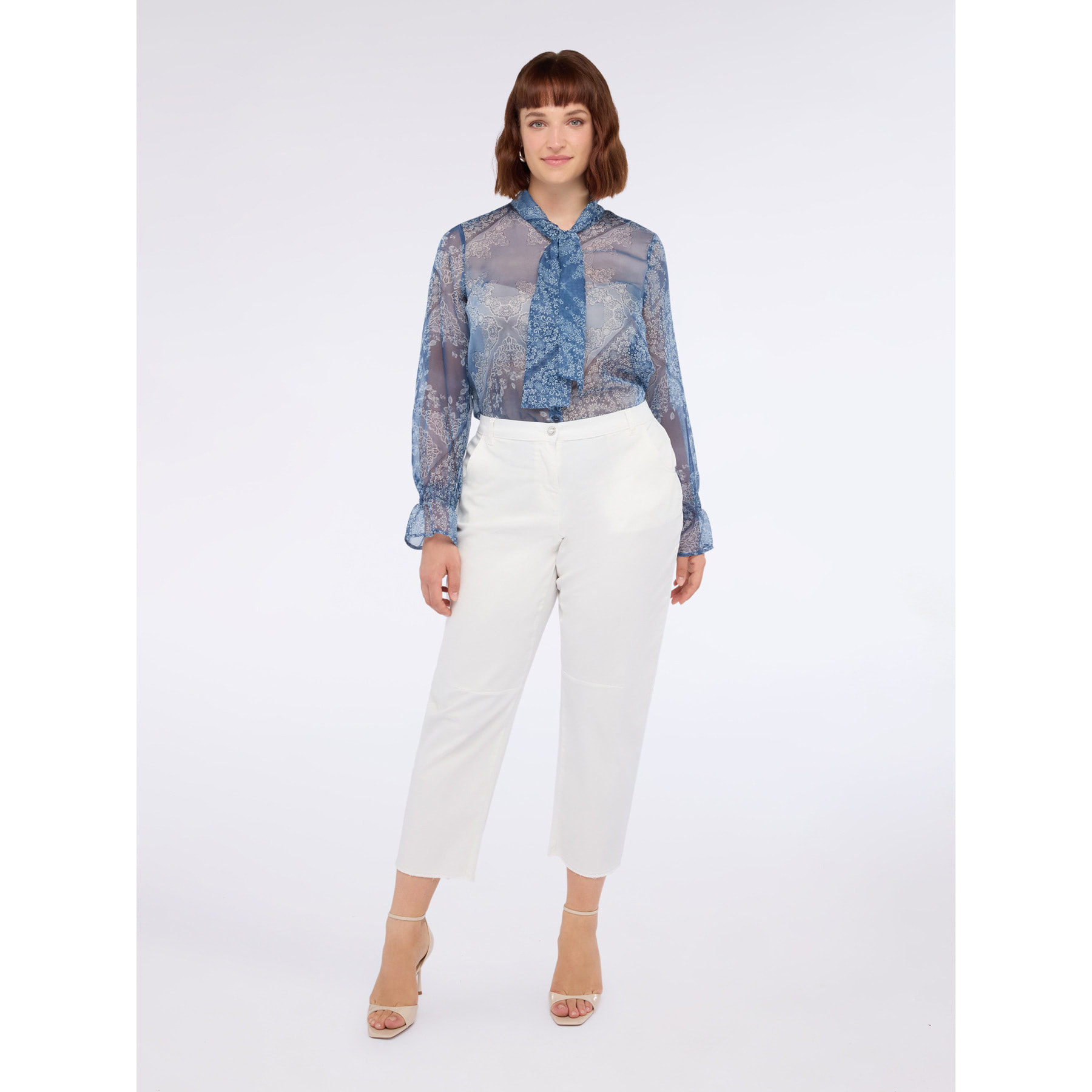 Fiorella Rubino - Blusa stampa bandana con fiocco sul collo - Azzurro