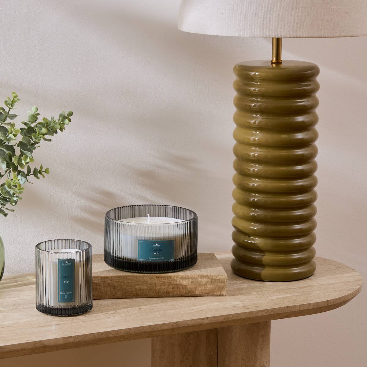 Bougie parfumée Albie 635g pot verre oud