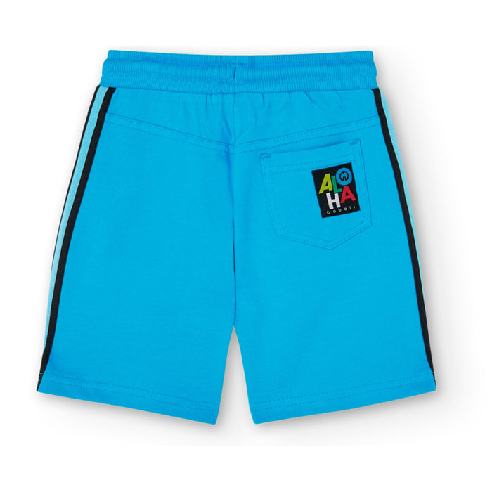 Bermuda en azul con cintura elástica y bolsillos