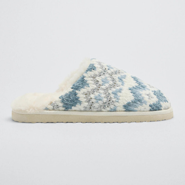 Pantofole da casa con interno in pelliccia con stampa etnica