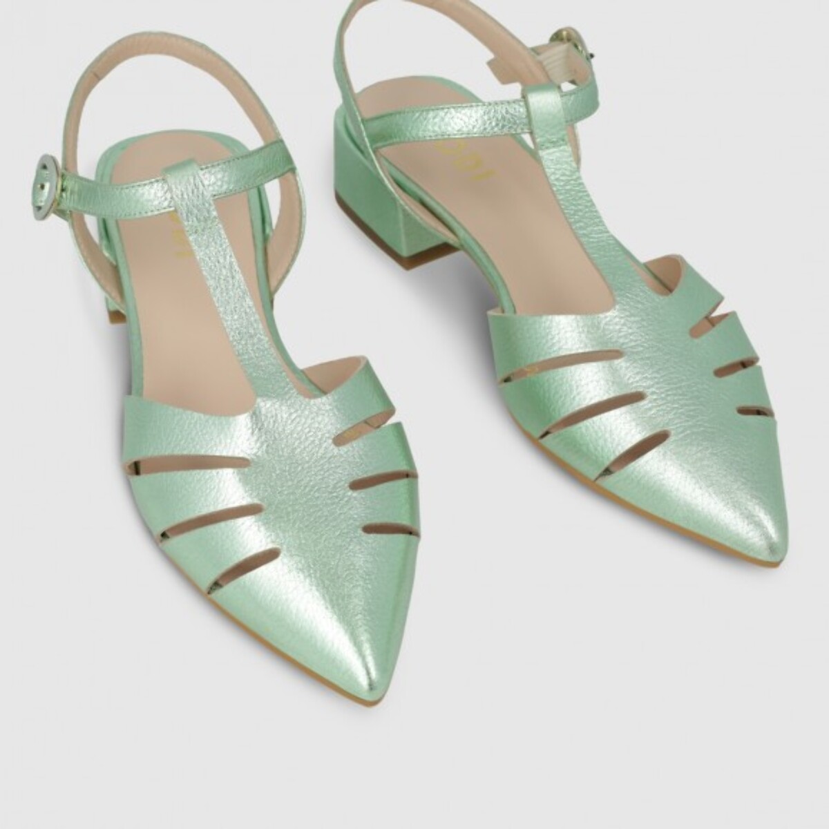 ZAPATOS PLANOS VERDES AMELO