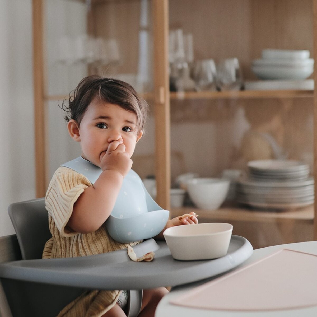 Mushie Babero Silicona Print