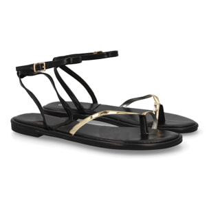 Sandalia plana tiras elegantes mujer