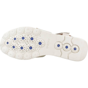Sandalias Mujer de la marca GEOX  modelo D SPHERICA EC6 C BEIS