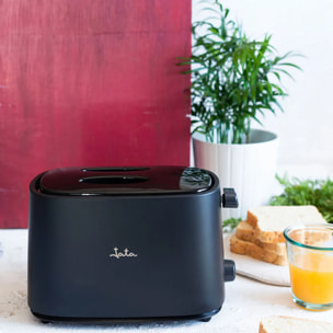 Tostadora JATA TT631 con dos ranuras anchas. 6 niveles de tostado. Con tapa