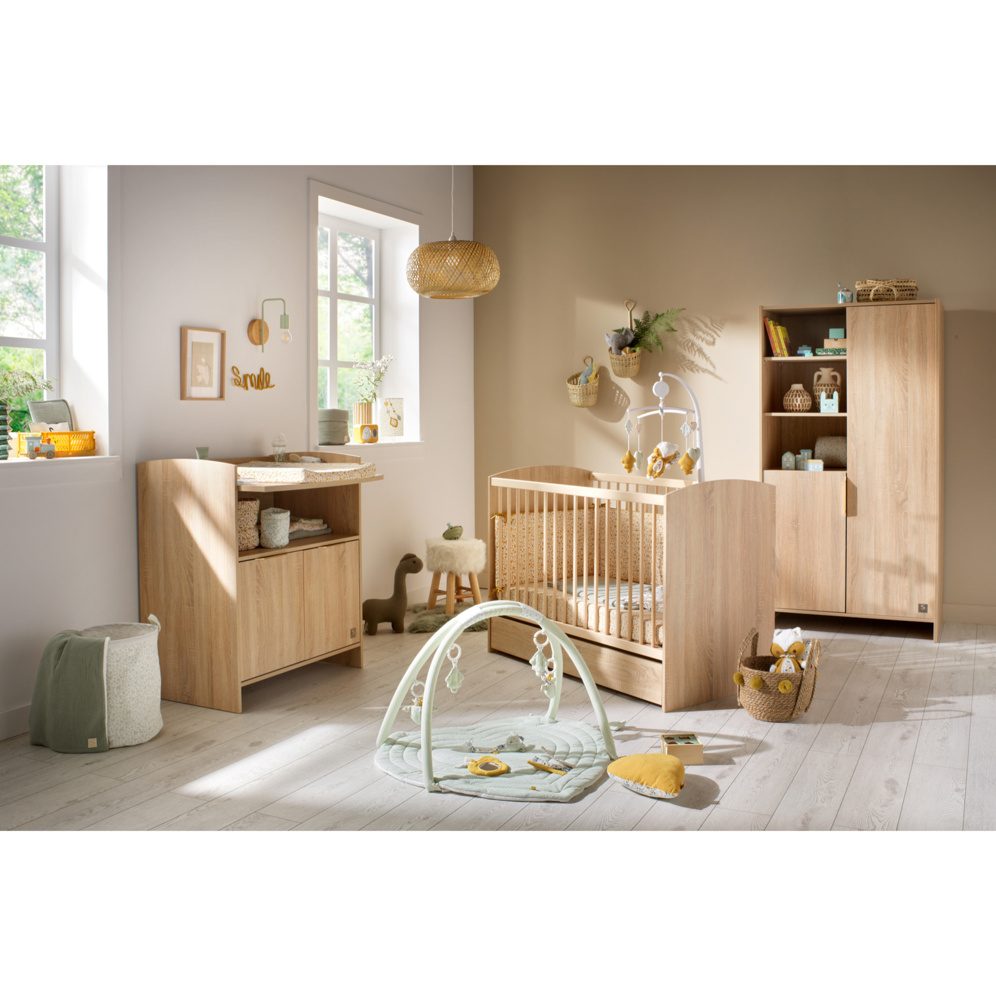 Lit bébé 120 x 60 avec têtes de lit arrondies en bois décor chêne doré