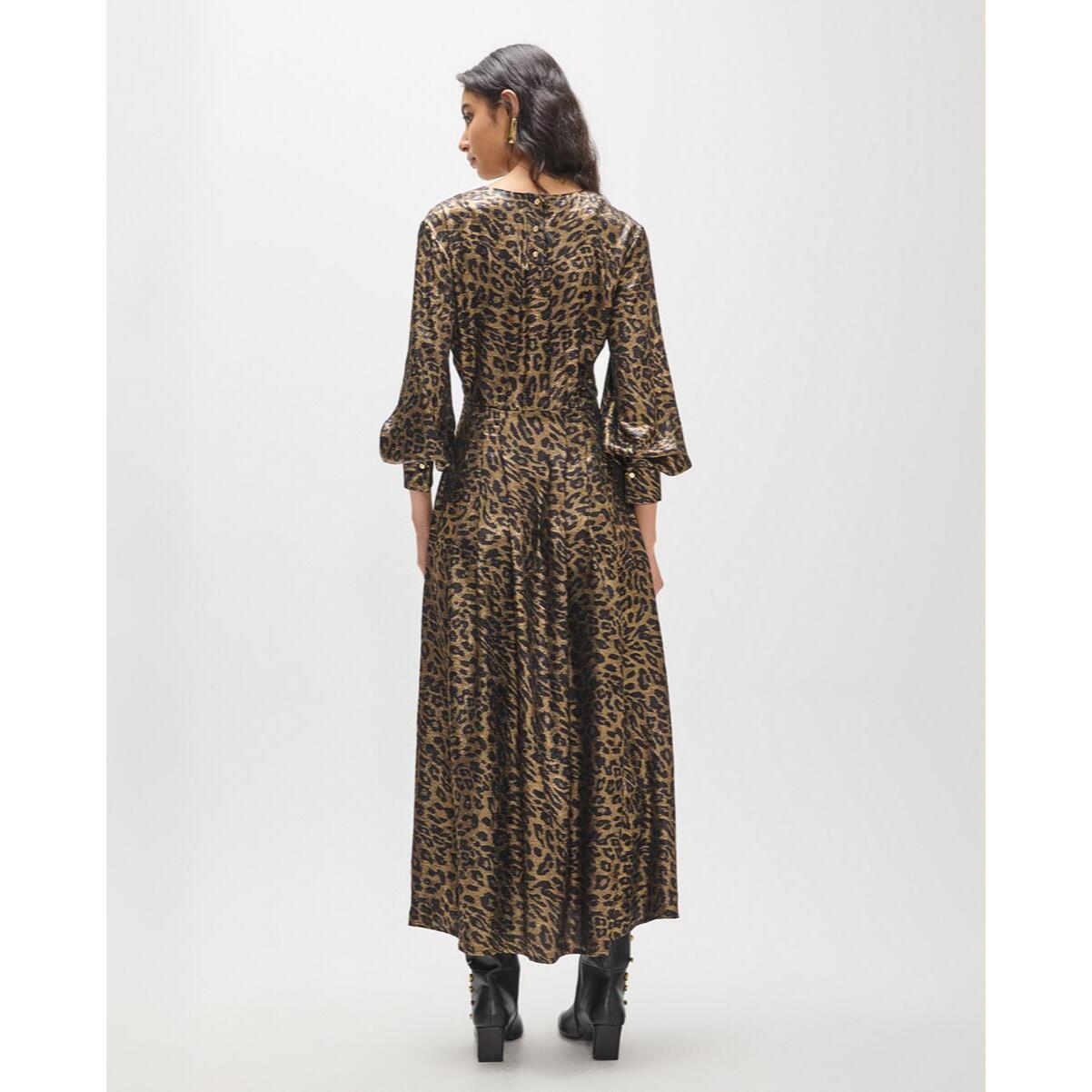 Abito midi stampato con scollo a scatola e tessuto elegante