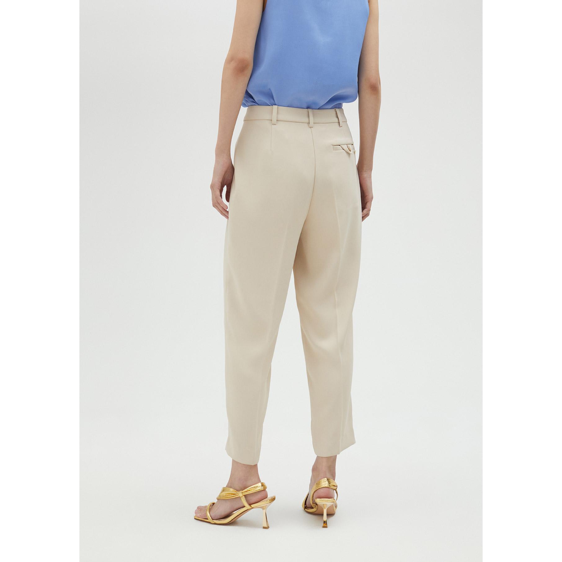 Pantaloni morbidi nude