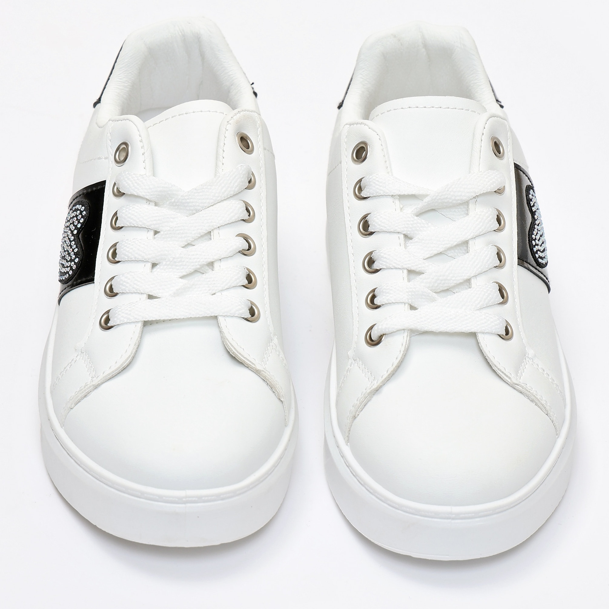 Sneakers in simil pelle con dettaglio strass