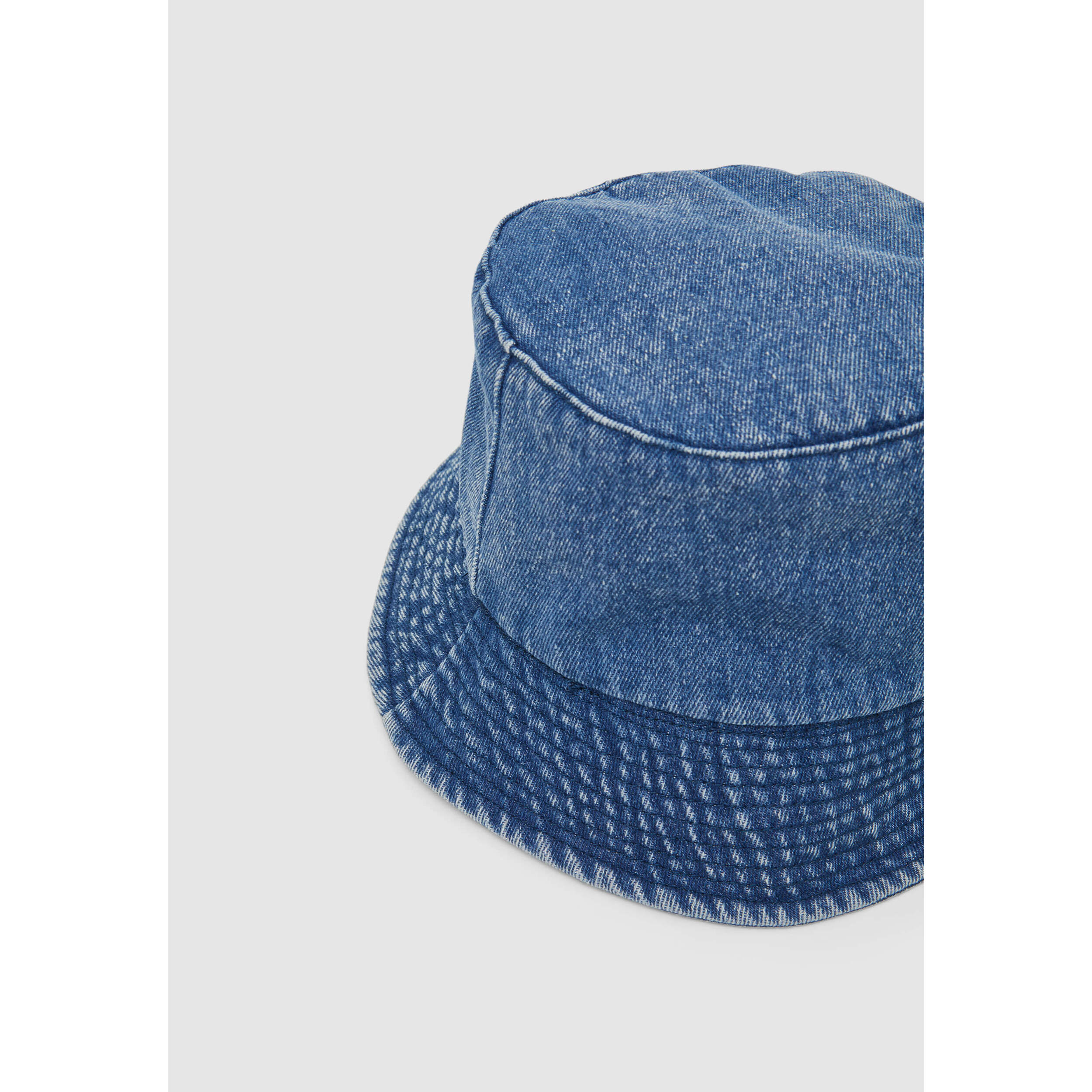 Cappello da pescatore in denim