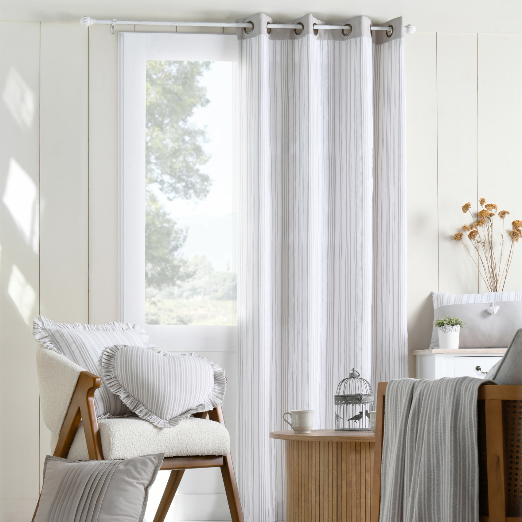 Coussin décoratif romantique en forme de coeur - Gris