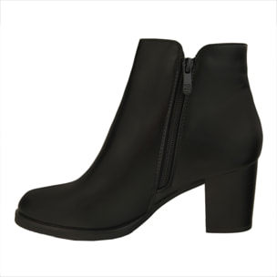 Stivaletti in simil pelle con tacco comodo