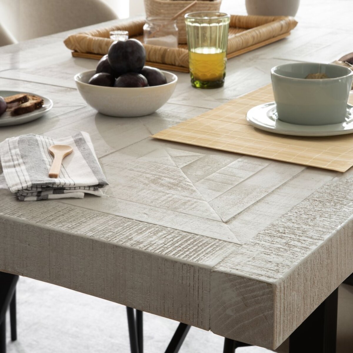 Table à manger Cuzco -bois massif d'araucaria-couleur blanc  wild 186 x 76 x 100 cm