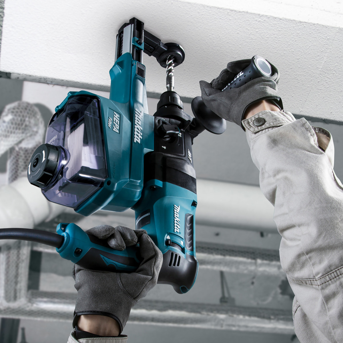 Taladro cincelador MAKITA 800W 26mm 2.4J + kit de aspiración y pelado - HR2653TJ14