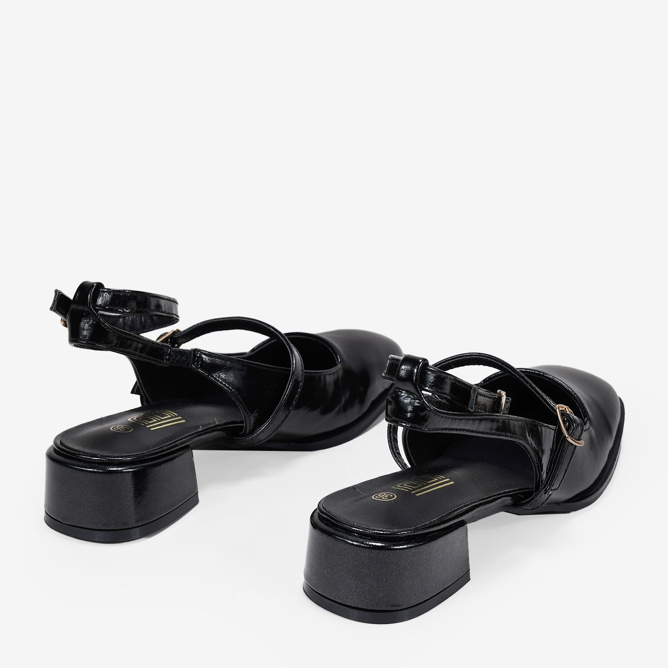 Zapatos Mary Jane destalonados negros con tacón