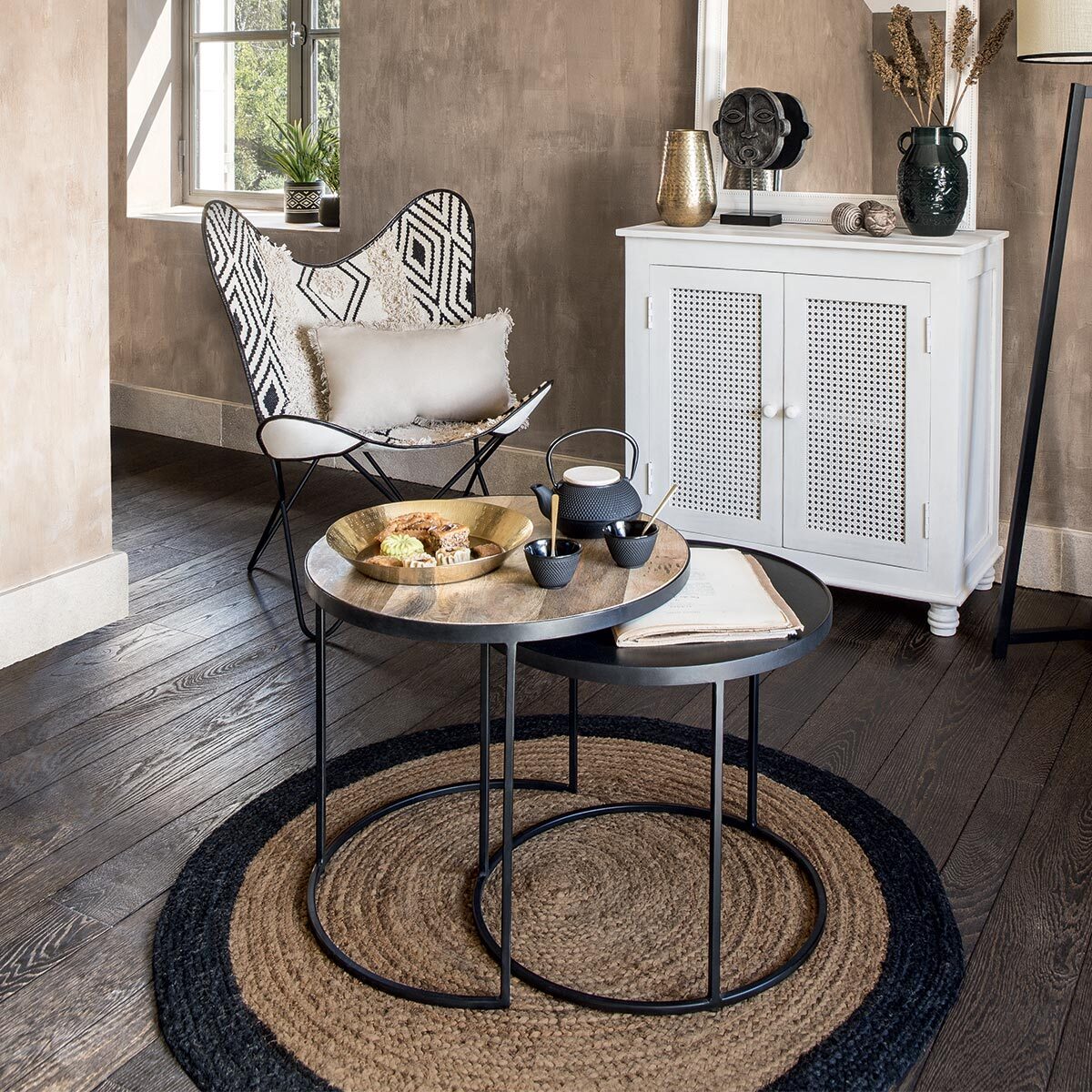 Tapis en jute bord noir D120 cm