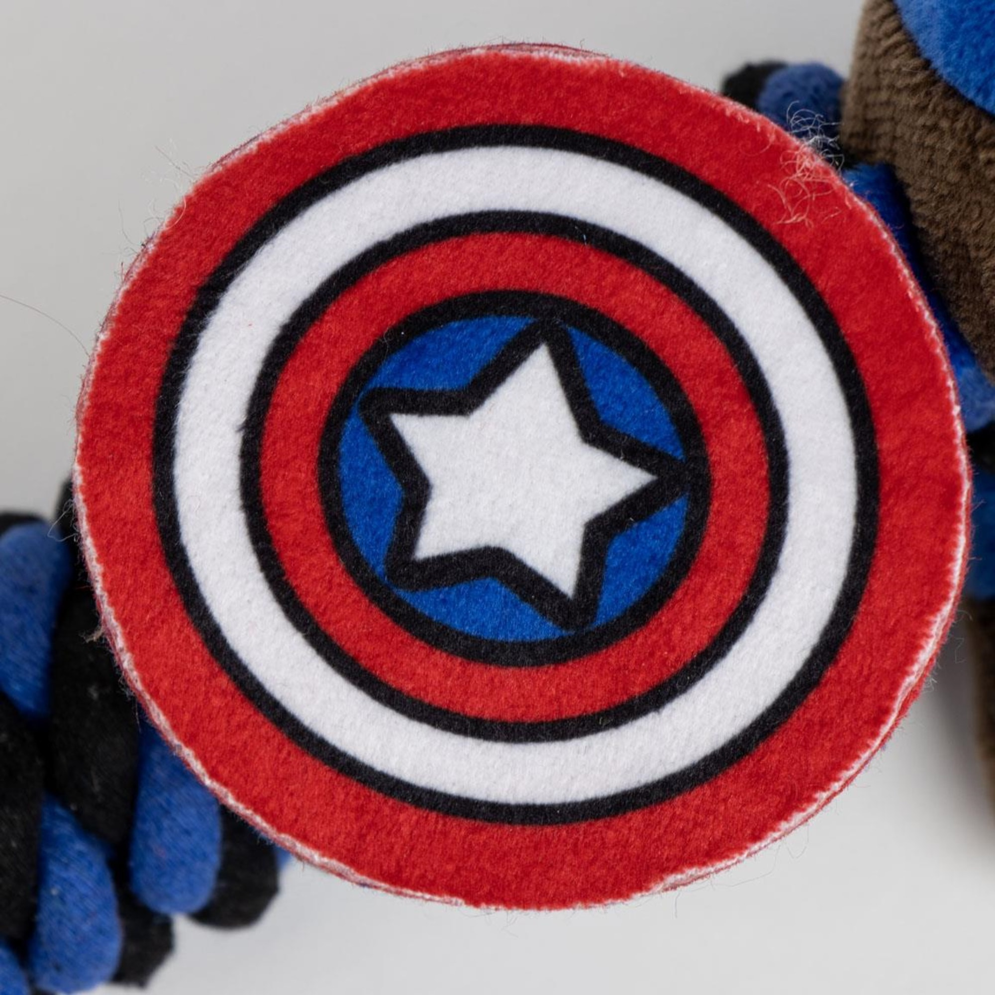 Peluche mordedor para perros diseño marvel