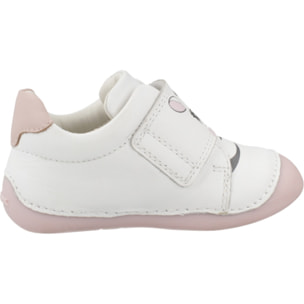 Zapatos Niña de la marca GEOX  modelo B TUTIM BLANCO