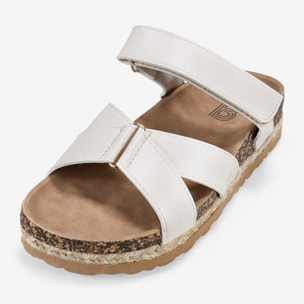 Sandalias planas beige con suela de corcho y esparto