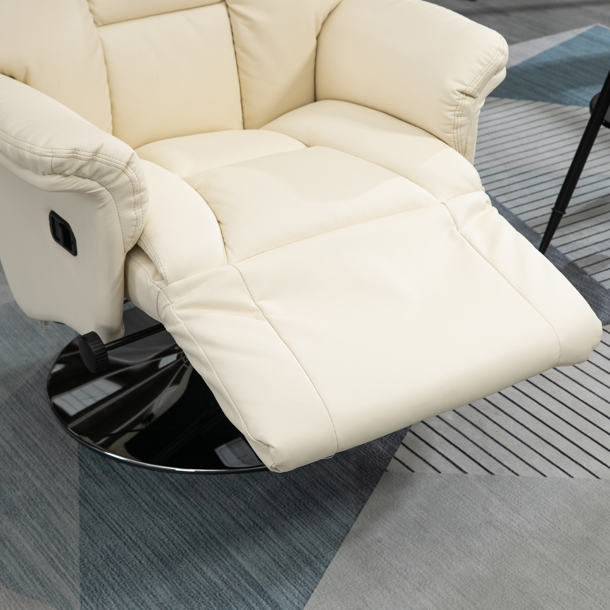 Fauteuil relax inclinable repose-pied réglable pivotant 360° piètement métal chromé revêtement synthétique crème