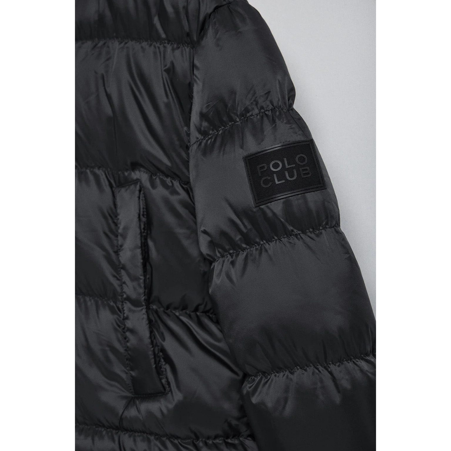 Abrigo negro Greenwich con bolsillos y capucha fija con detalles Polo Club