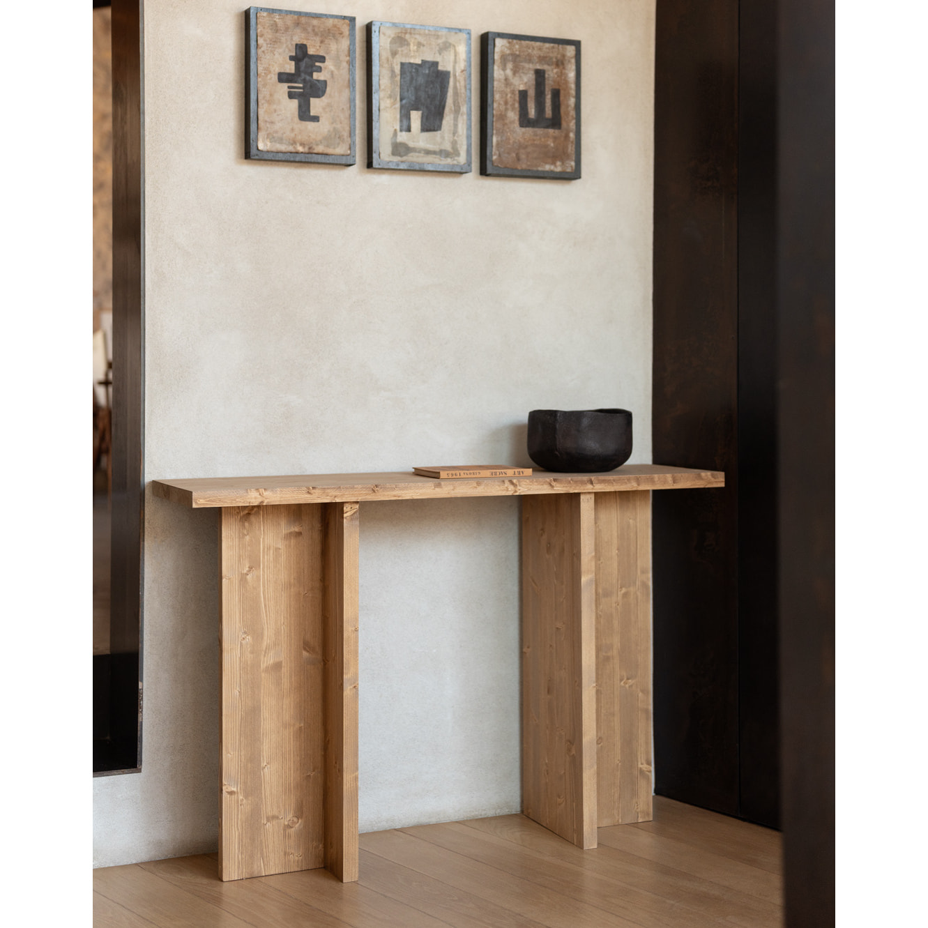 Consola de madera maciza en tono roble medio de 120x80cm Alto: 35 Largo: 120 Ancho: 80