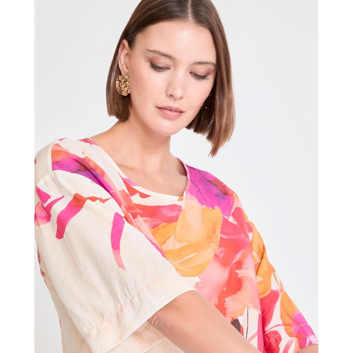 Blusa a maniche corte con stampa floreale