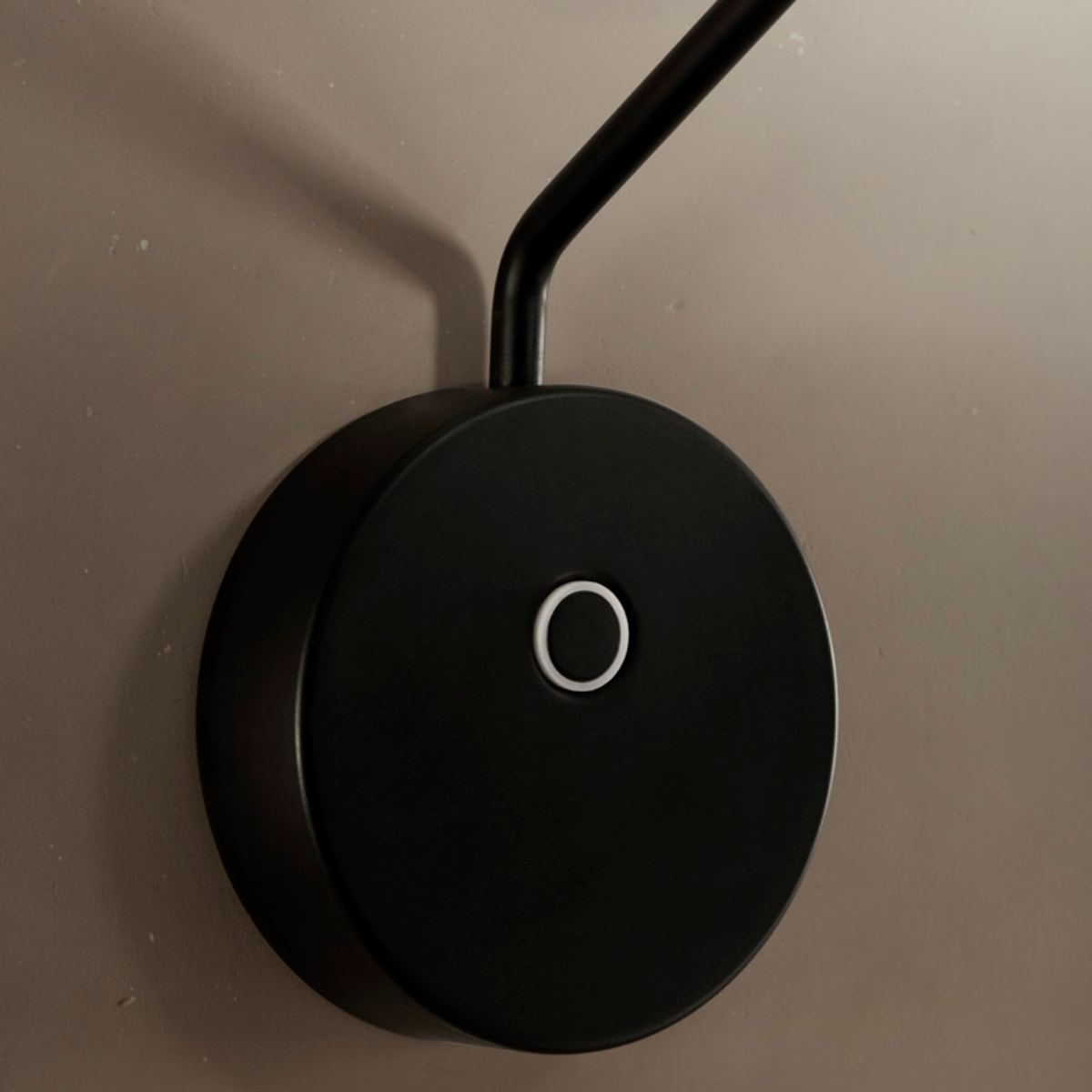 LEDS C4 Luz de lectura Invisible Reader Short LED 10.5 Blanco cálido - 2700K TOUCH DIMMING Negro 534lm