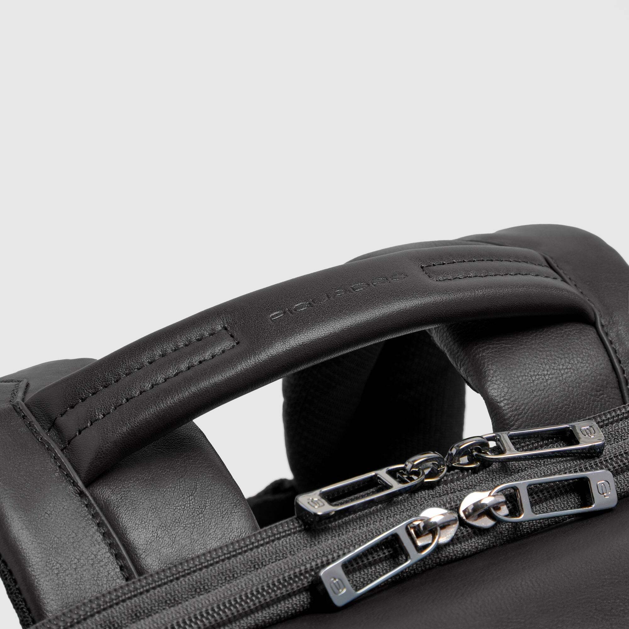 Piquadro Zaino da bici con tasca per ricarca wireless
