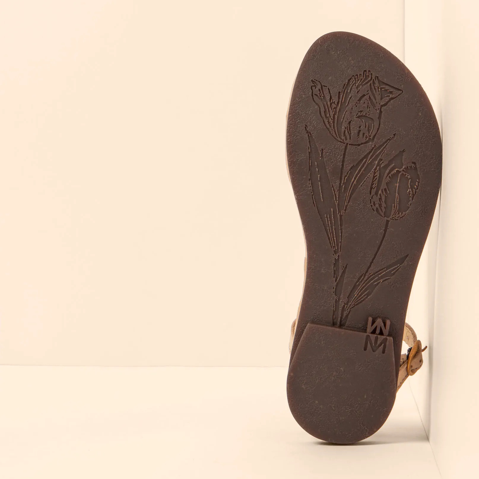 Sandalias N5693 NOBUCK LAVADO CREAM / TULIP color Cream