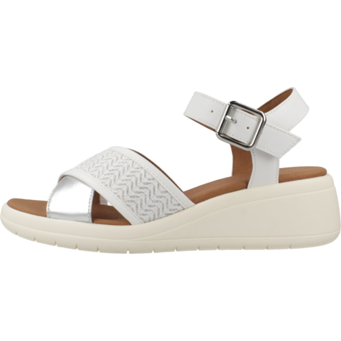 Sandalias Mujer de la marca GEOX  modelo D MELICONIA White