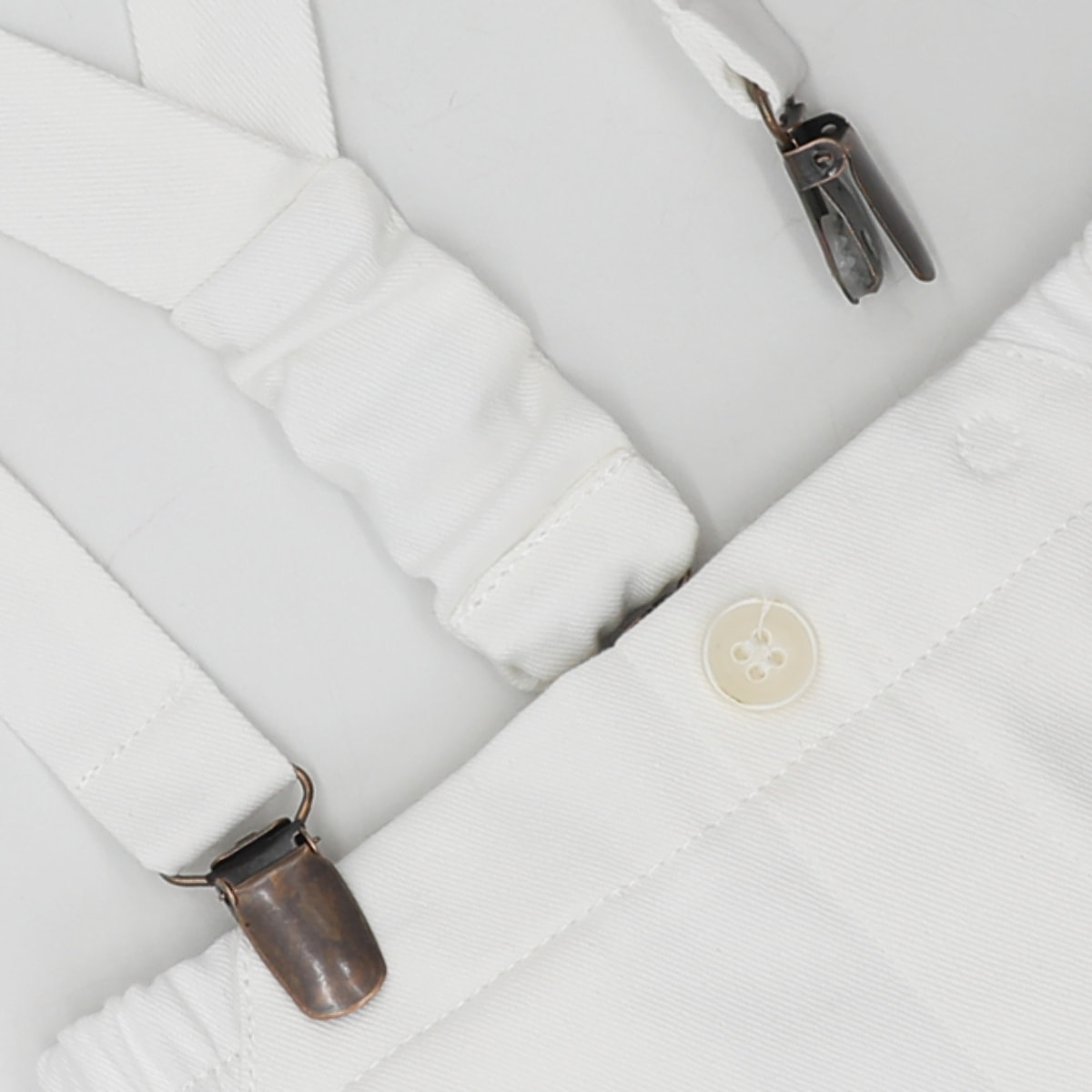 BERMUDA CON TIRANTES SARGA BLANCA