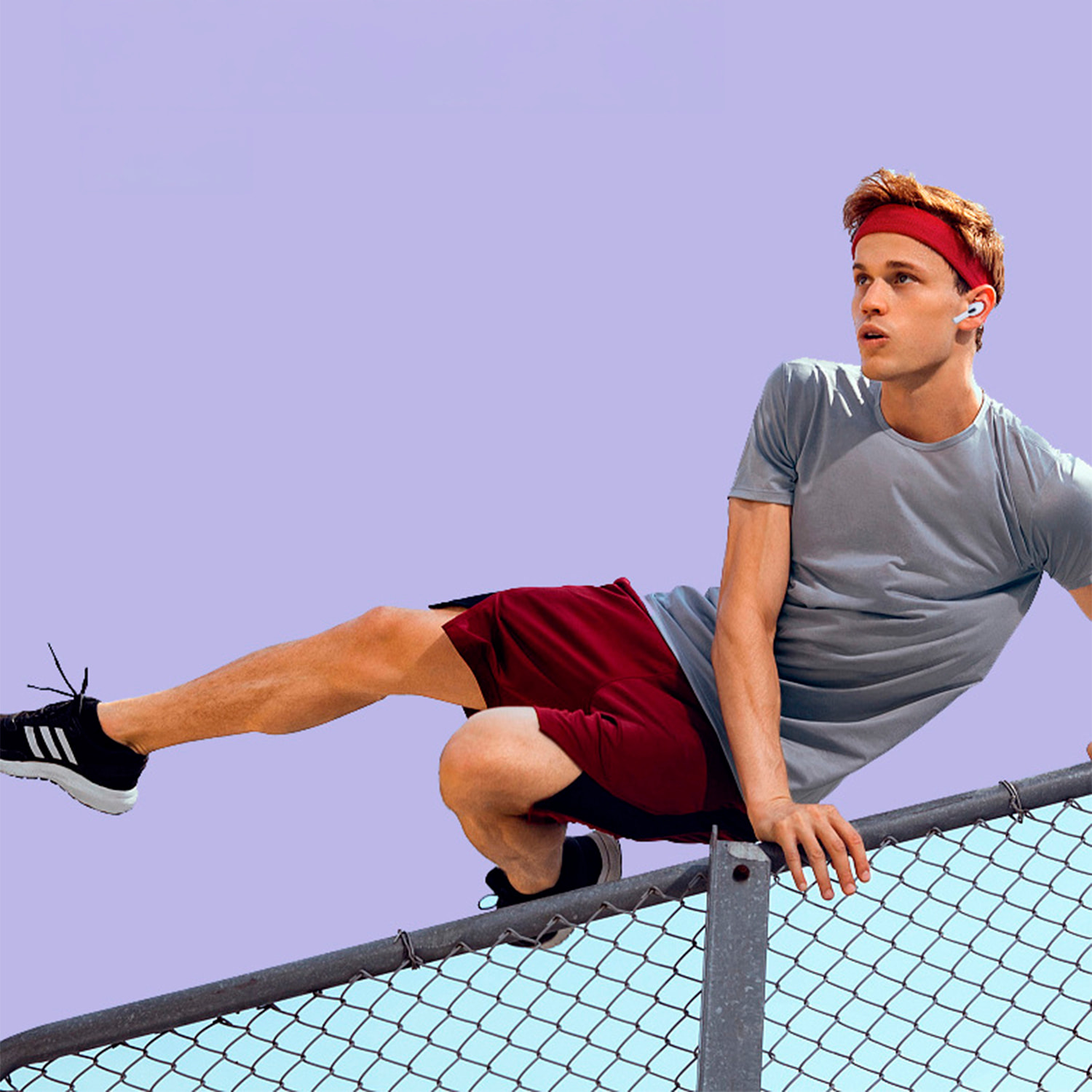 Cuffie TWS R6, Bluetooth 5.2. Controllo touch per la riproduzione musicale e le chiamate.