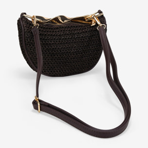 Bolso de mano marrón en rafia con asa metálica