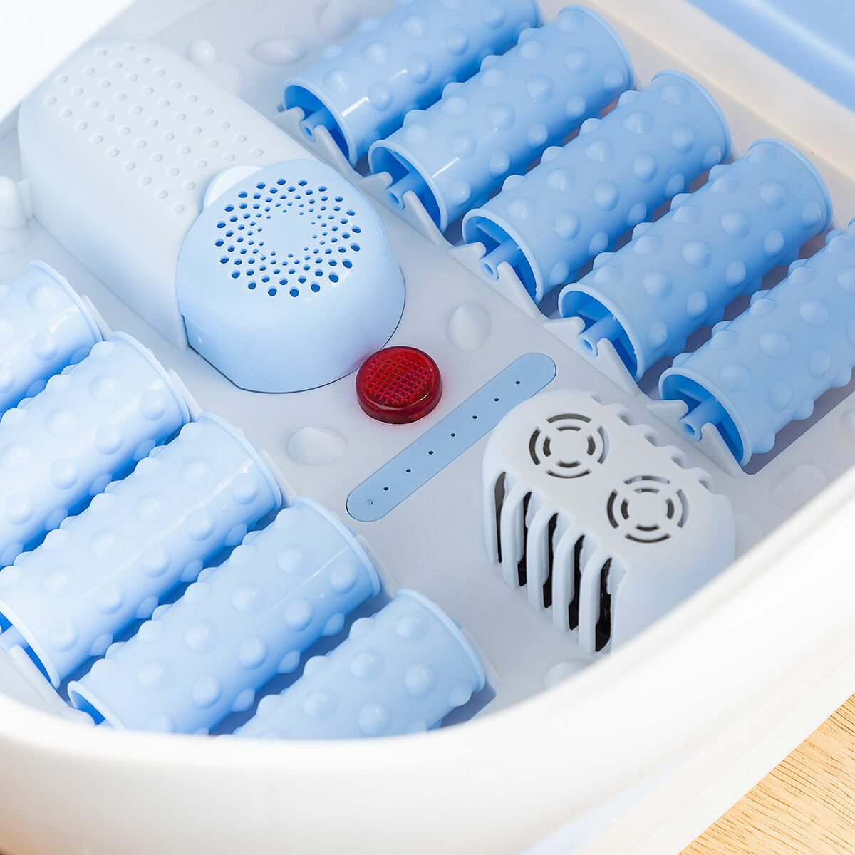 Pack Spa pour les Pieds Pliable avec Rouleaux et Hydromassage et Coupe-ongles avec lumière LED, loupe et lime InnovaGoods