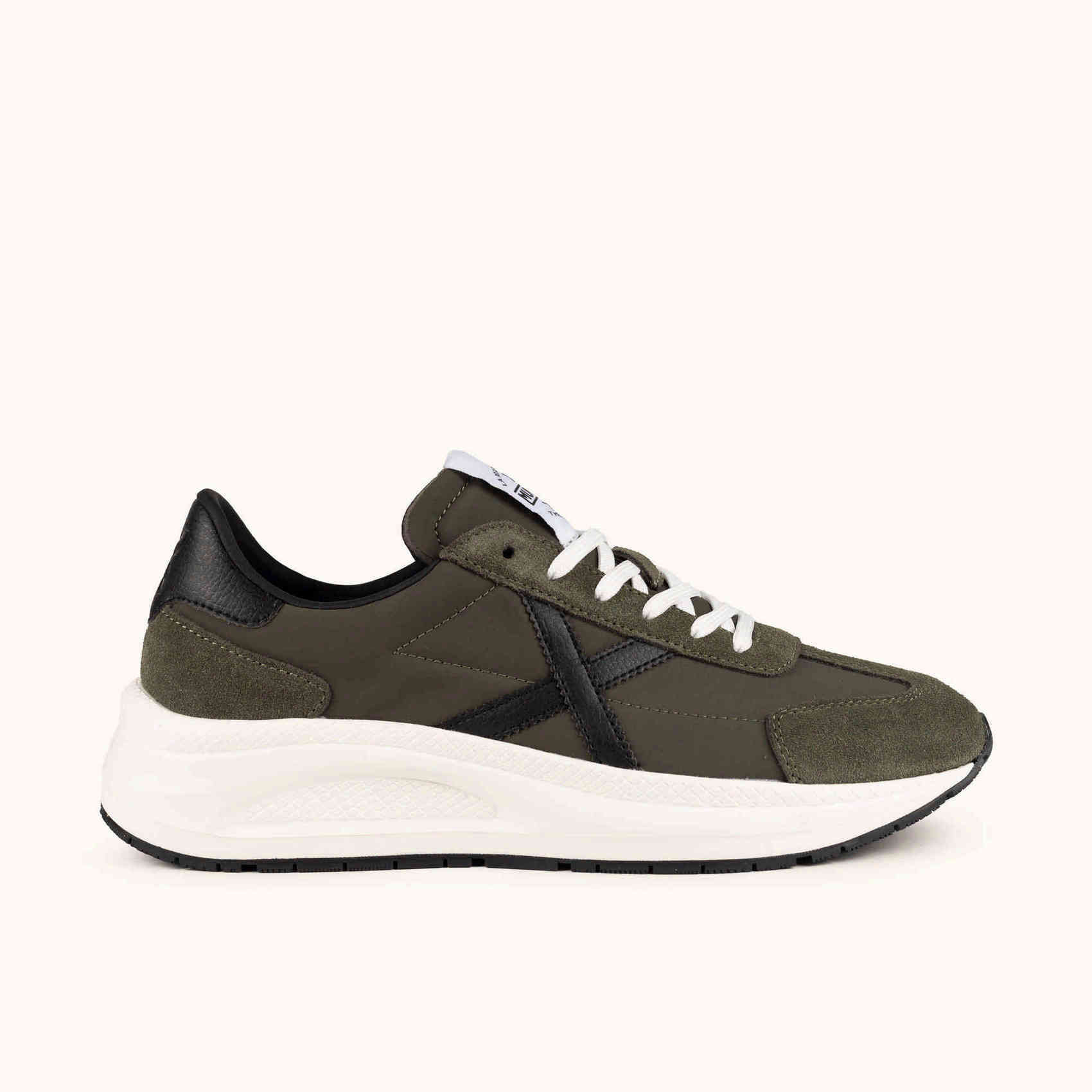 MUNICH AGORA 05 Sneakers de estética urbana y técnica verdes y negras