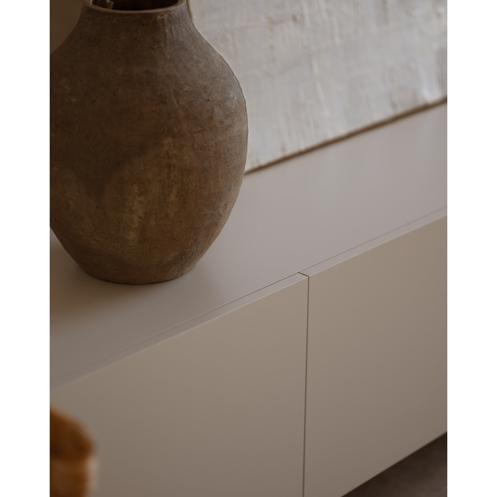 Mueble TV lacado en tono arena en varias medidas