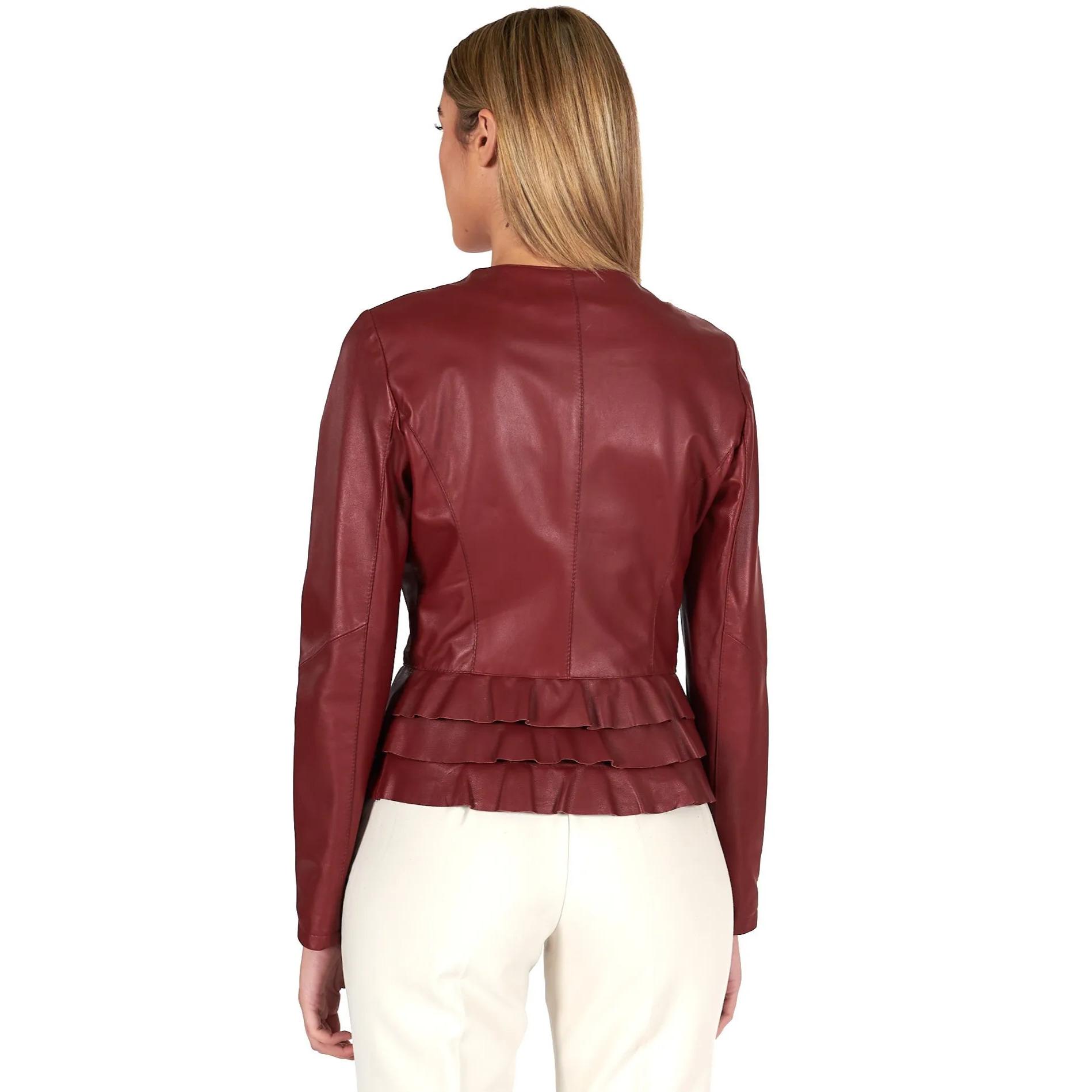 Giacca in pelle bordeaux con balze nappa effetto liscio