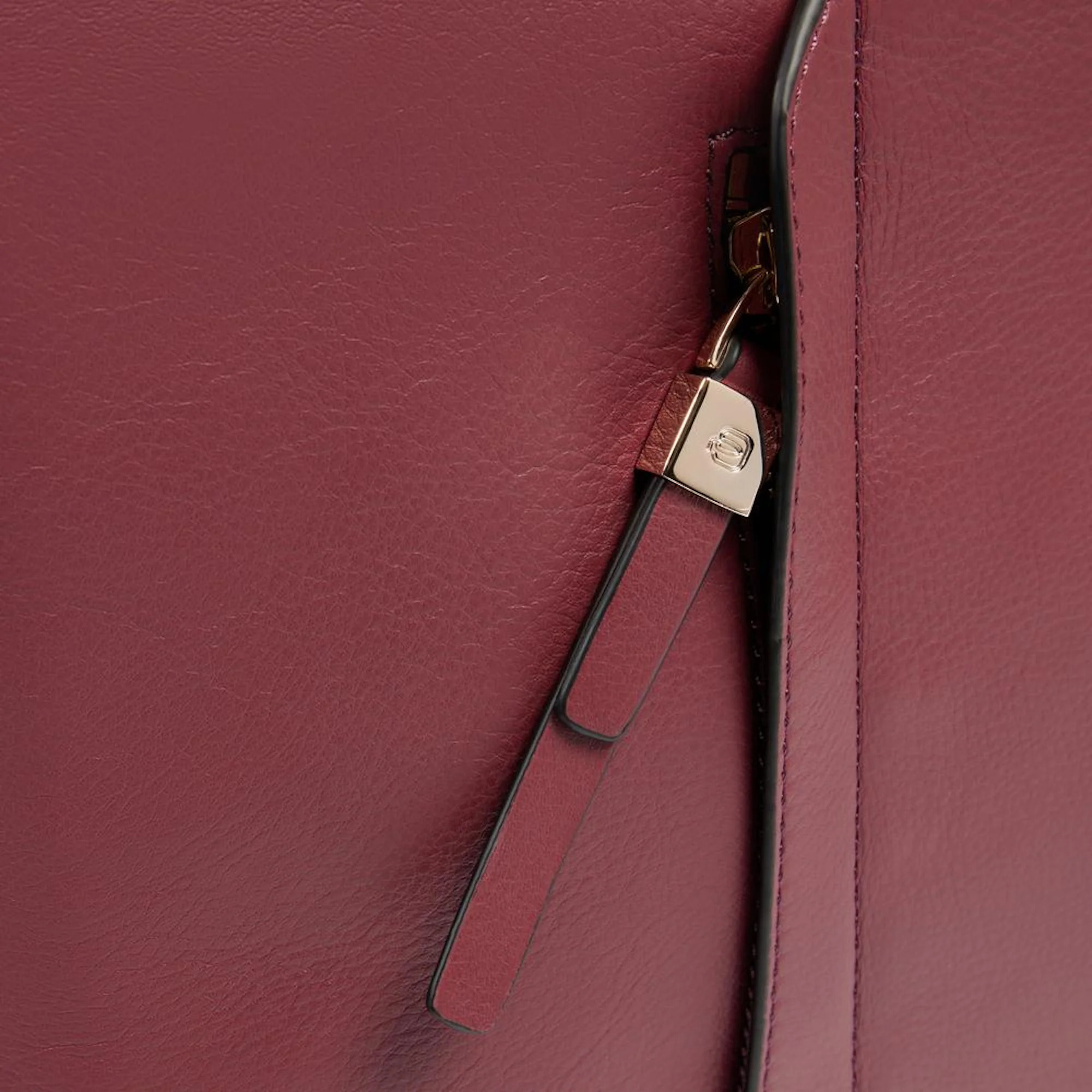 Piquadro Borsa da lavoro porta pc e porta iPad® con protezioni antiurto e anti RFID, espandibile