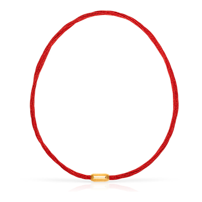 Collar multihebra entrelazada de hilo de nylon rojo con cierre magnético de cobre dorado.