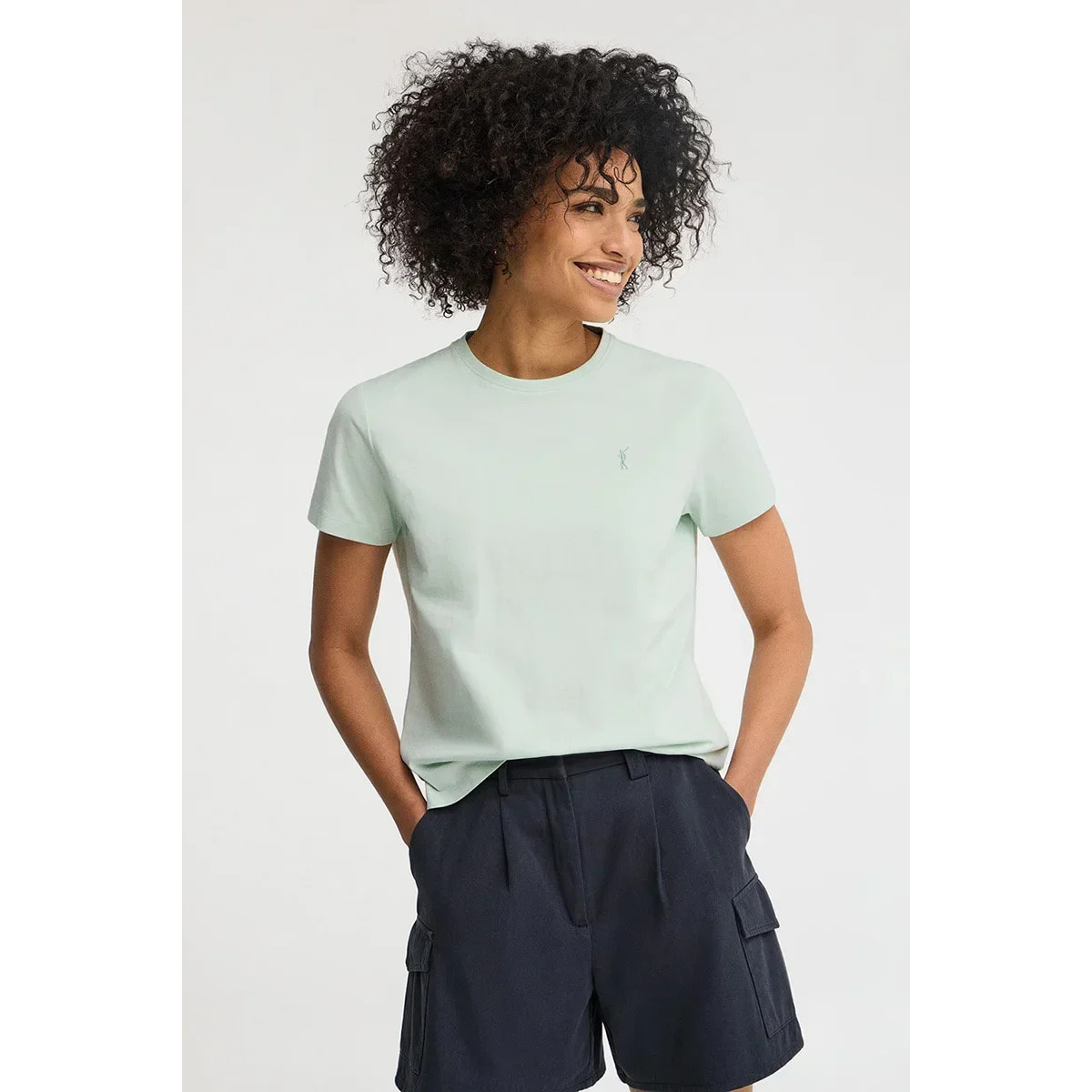 Maglietta turchese pastello a maniche corte e a girocollo con ricamo Rigby Go