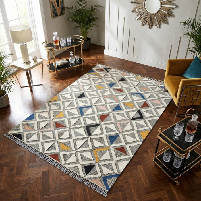 Tapis kilim fait à la main en laine motif géométrique