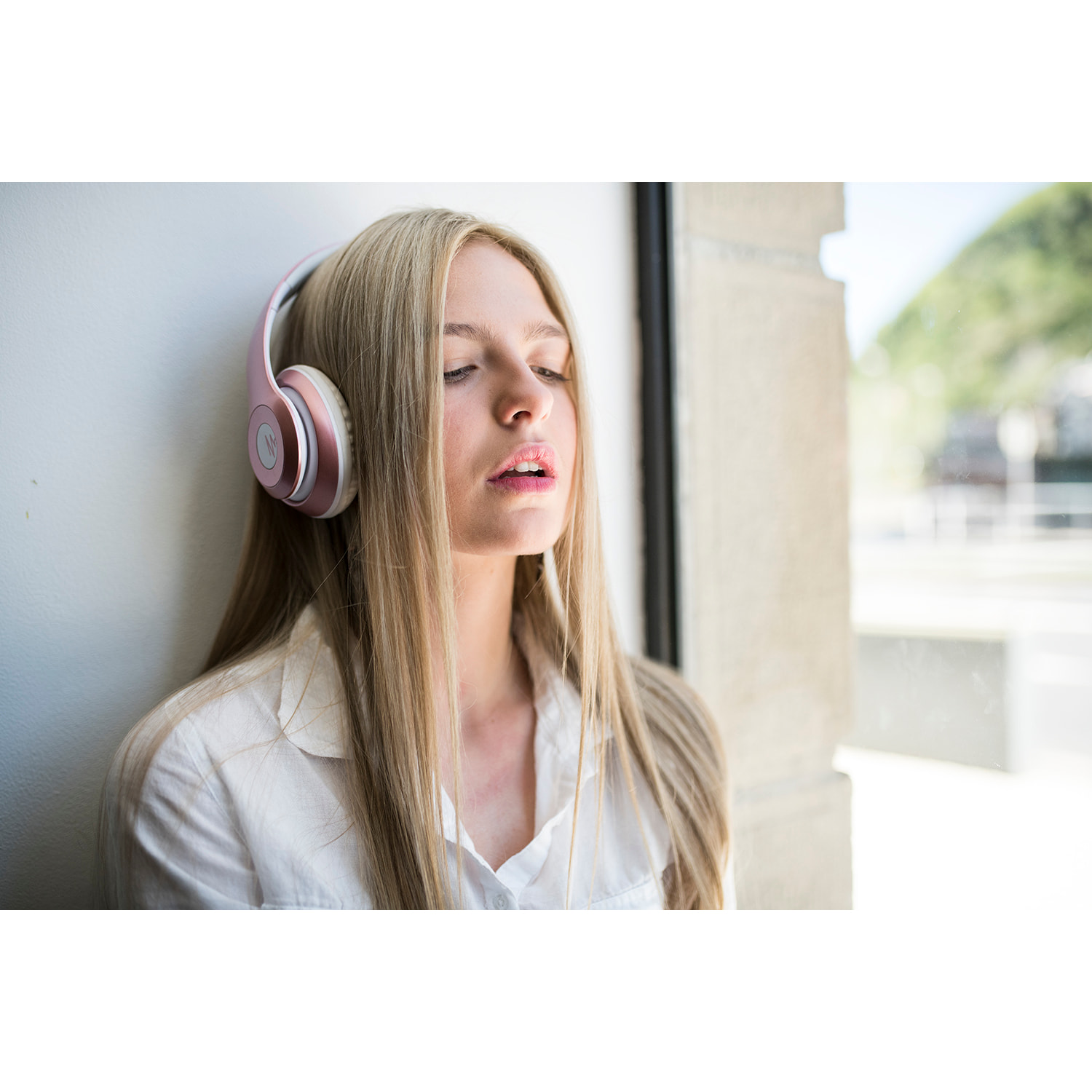 MAGNUSSEN H2 HEADPHONES en color Rosa