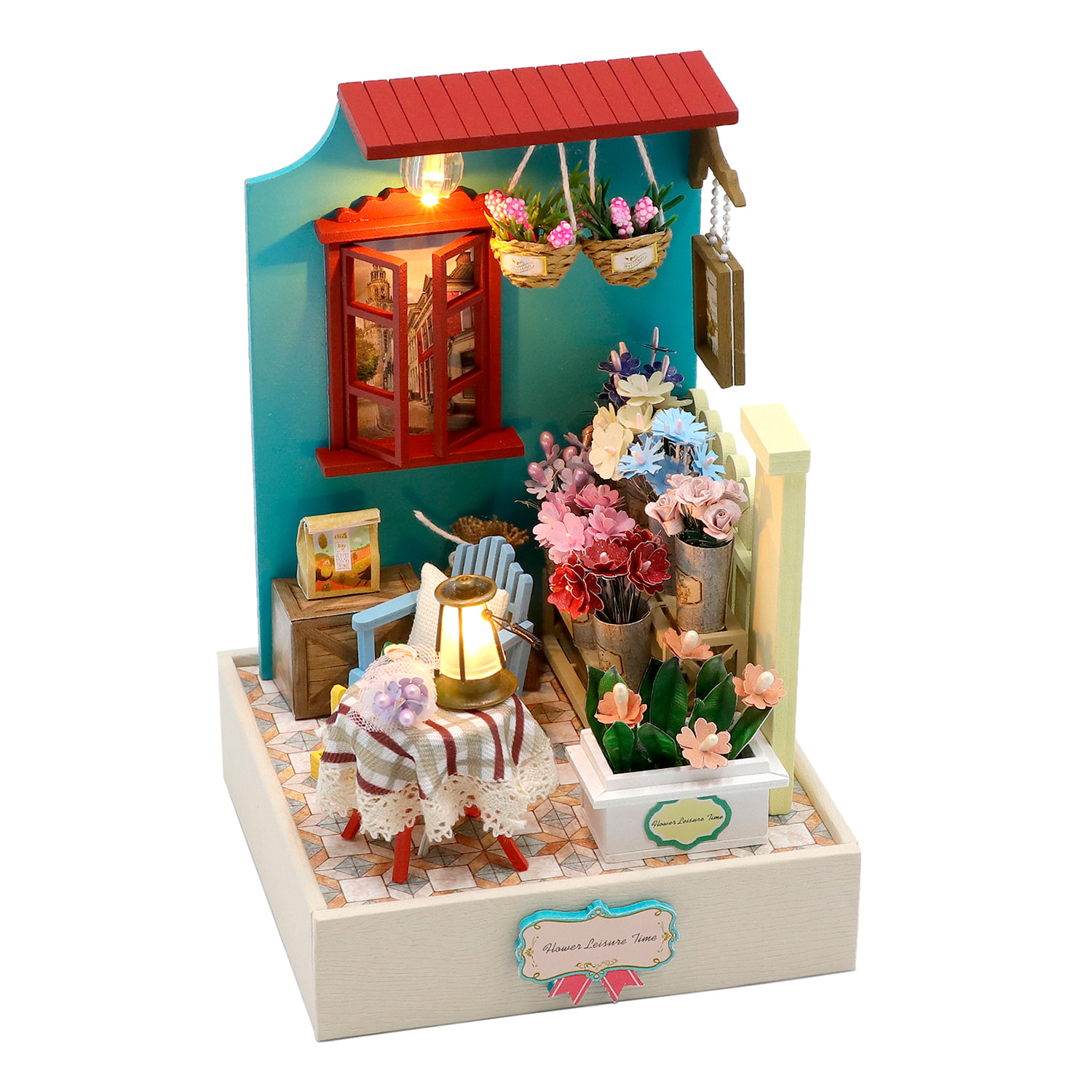 Recogiendo la luz entre las flores. Maqueta 3D realista con gran detalle y luces led.