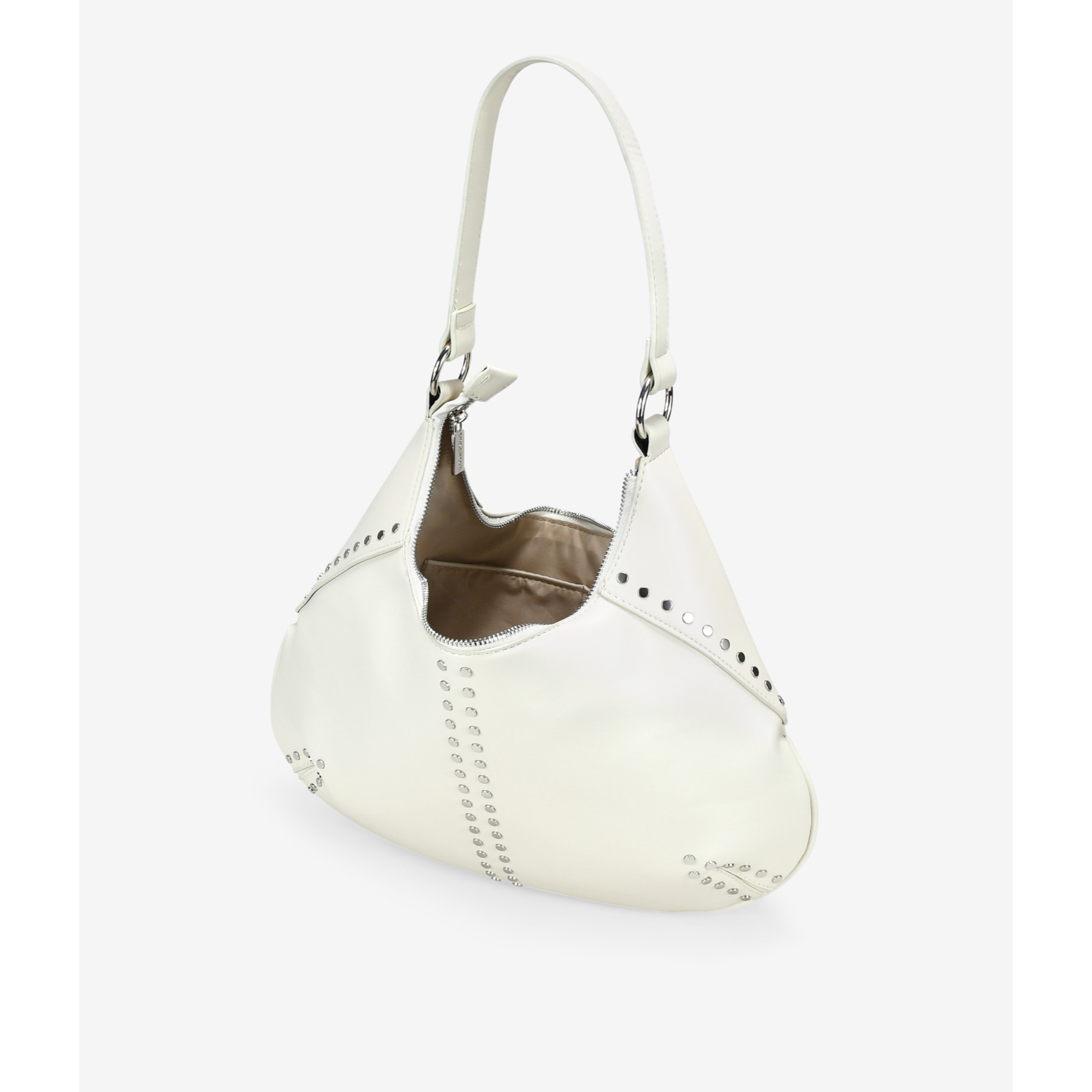 Bolso de hombro beige con tachuelas