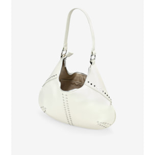 Bolso de hombro beige con tachuelas