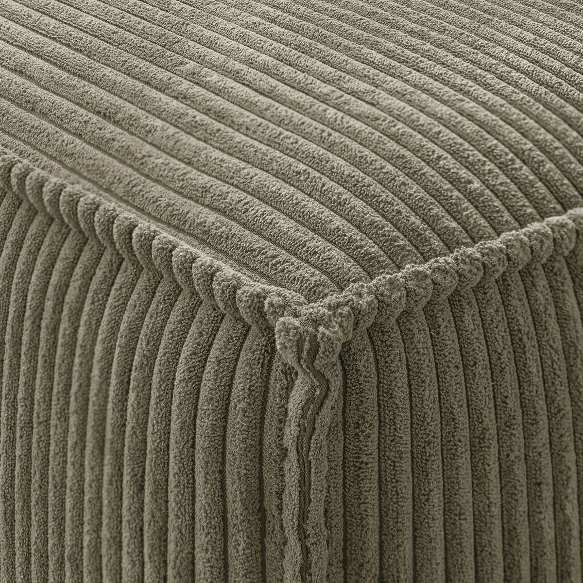 Pouf en velours côtelé - LIVIA