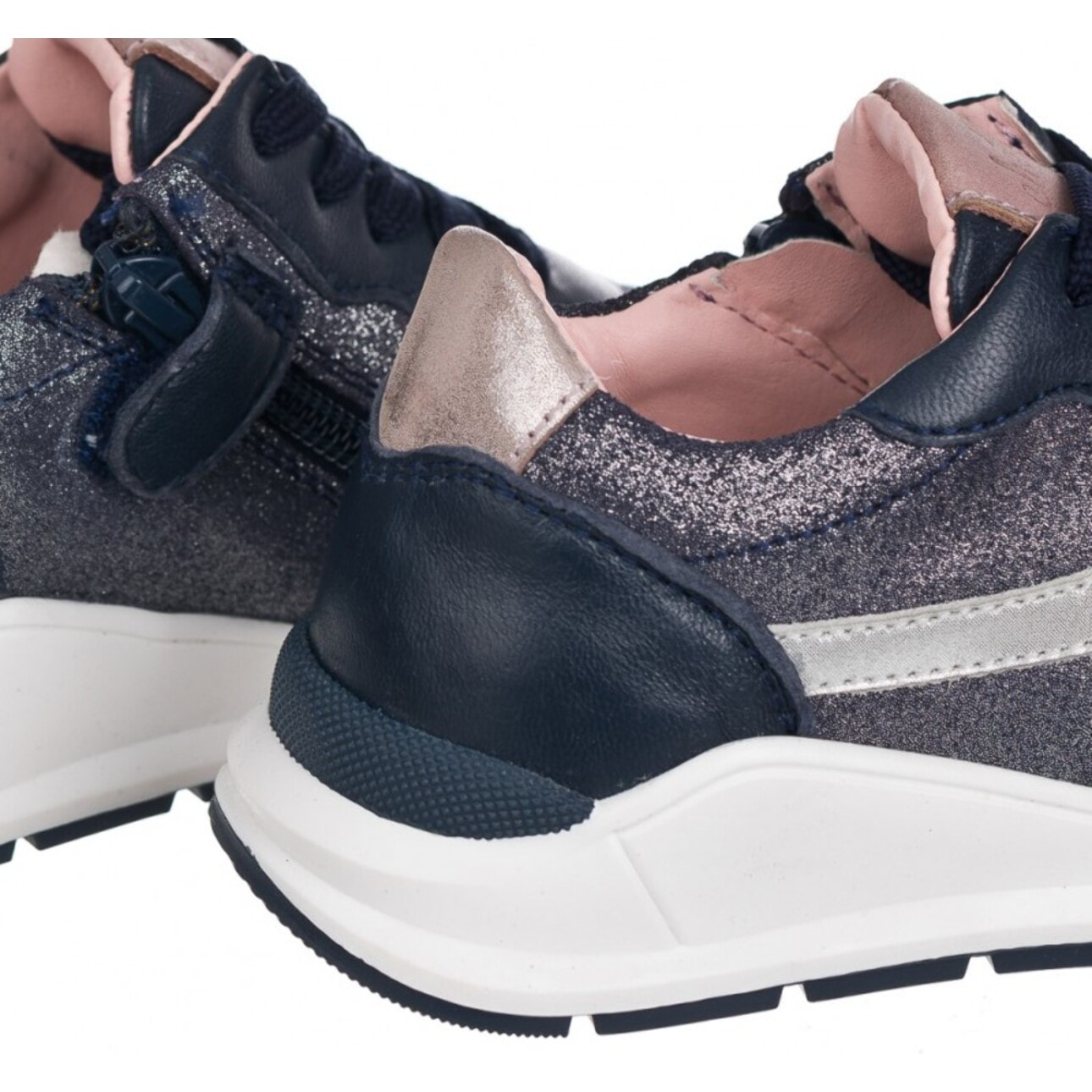 Sneaker de piel con cremallera lateral