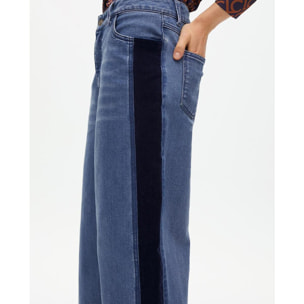 Pantaloni in Denim con Dettagli in Velluto