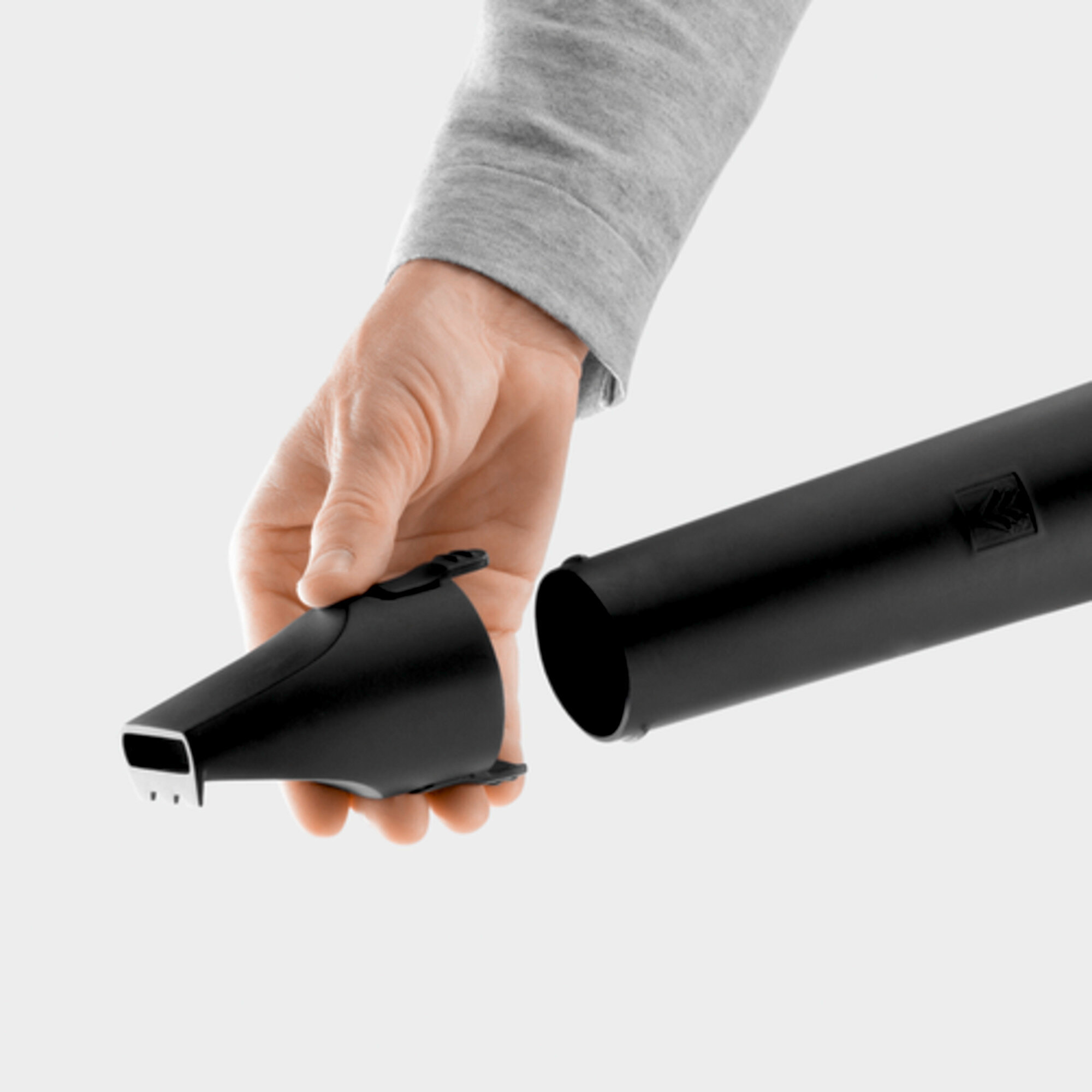 Souffleur de feuilles Karcher LBL 2 - Vitesse air 110 km/h- Volume air 450 m³/h- Batterie 18V 2-5 Ah